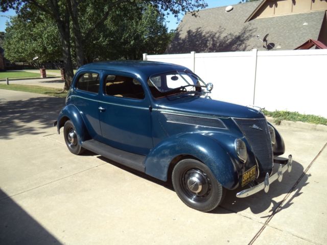 1937 Washington Blue Ford Standard Touring Sedan - NO RESERVE! Tudor
