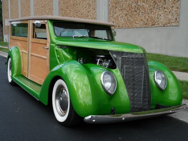 1937 Green Ford Other 4 DR WOODY WAGON