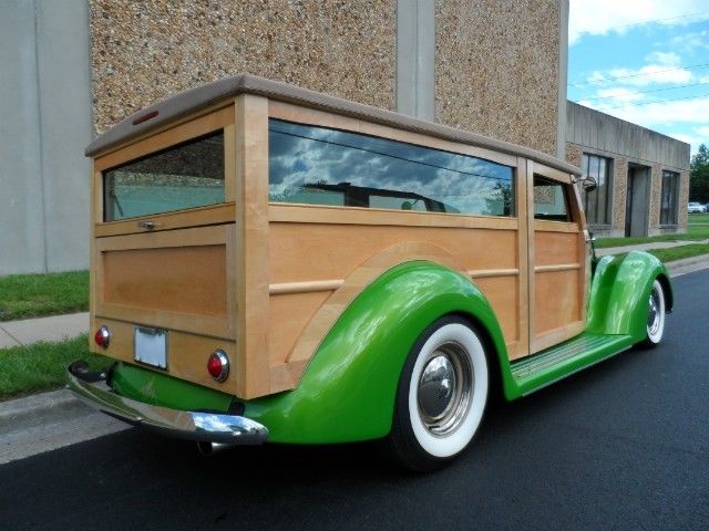 1937 Green Ford Other 4 DR WOODY WAGON