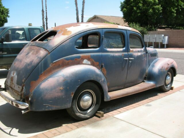 1938 Ford Super Deluxe Sedan