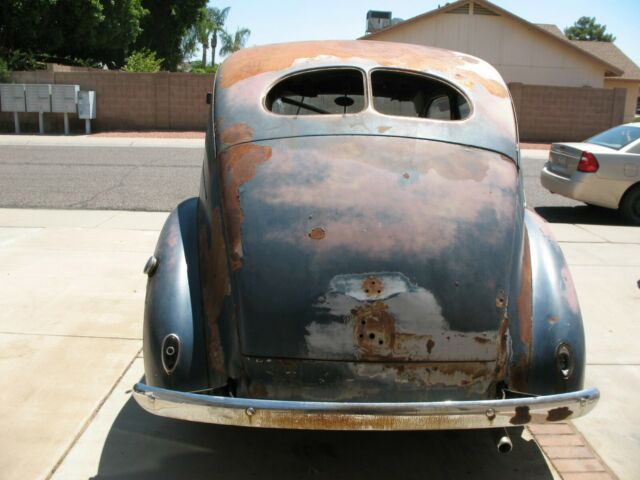 1938 Ford Super Deluxe Sedan