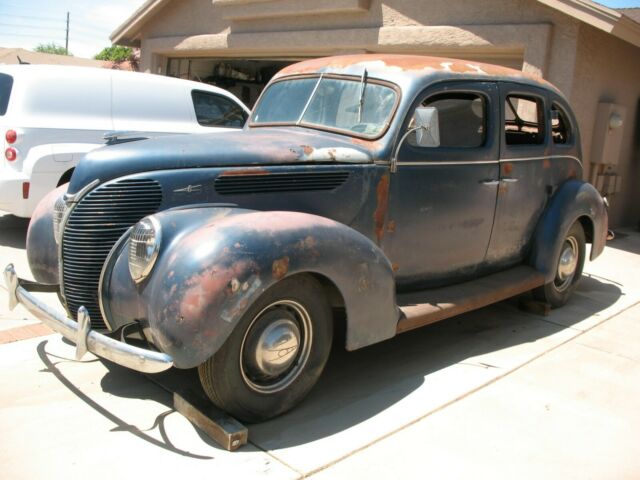 1938 Ford Super Deluxe Sedan