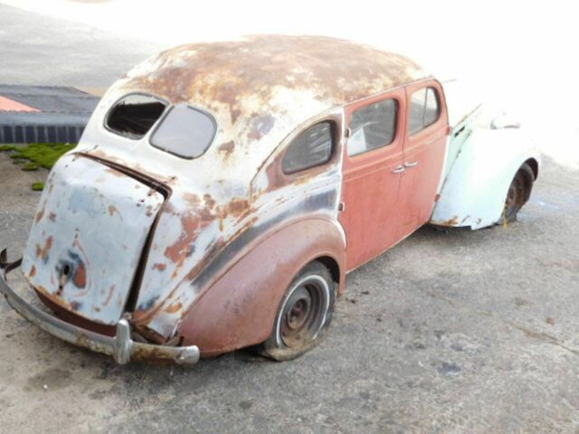 1938 Chrysler Royal Sedan