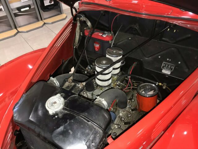 1938 Red Ford cabriolet