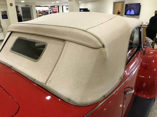 1938 Red Ford cabriolet