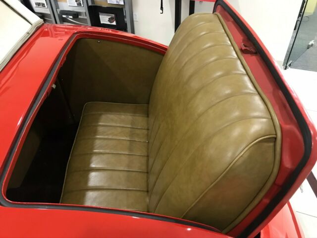 1938 Red Ford cabriolet