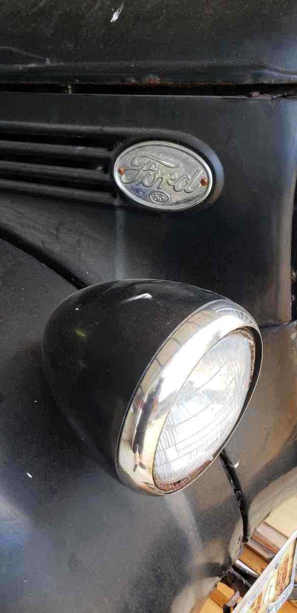 1938 Black Ford flat bed