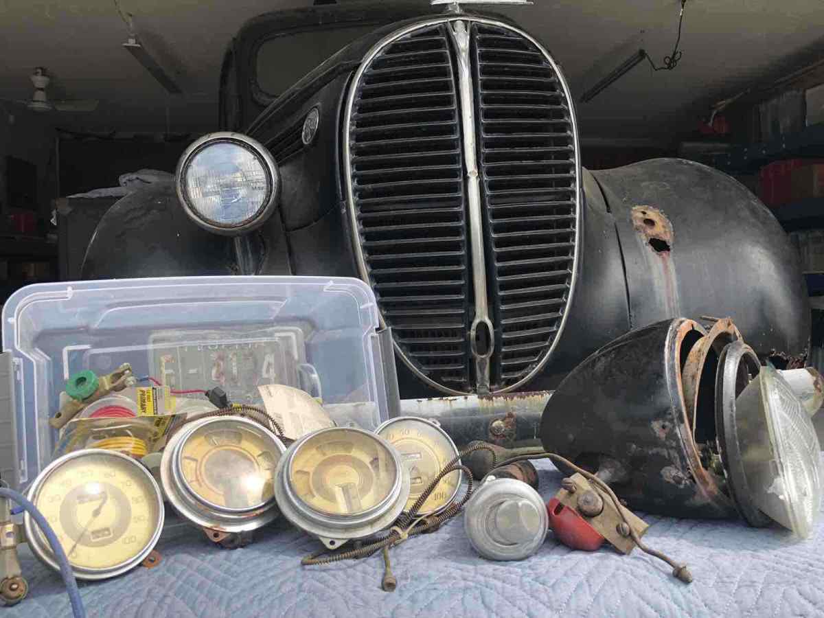 1938 Black Ford flat bed
