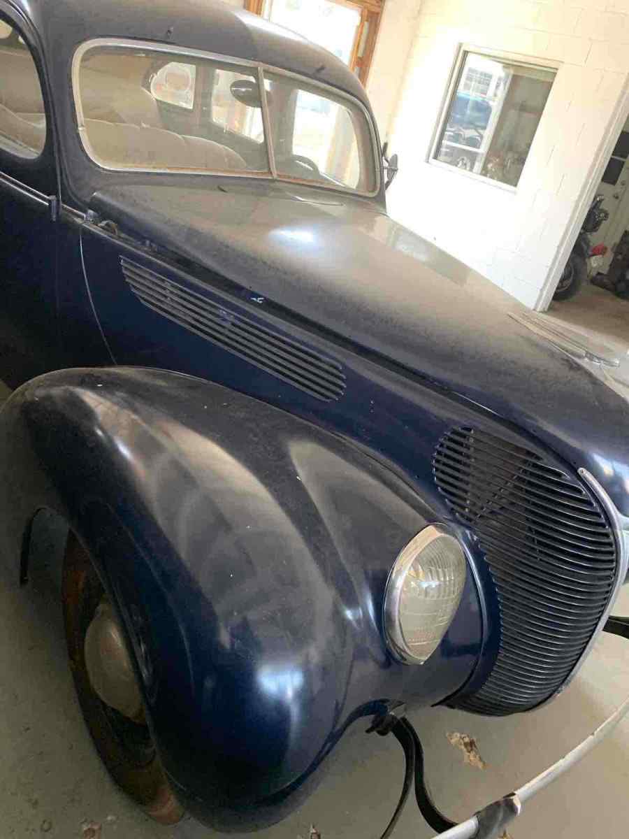 1939 Blue Ford sedan Sedan