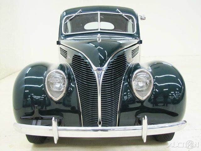 1938 Green Ford Deluxe Tudor