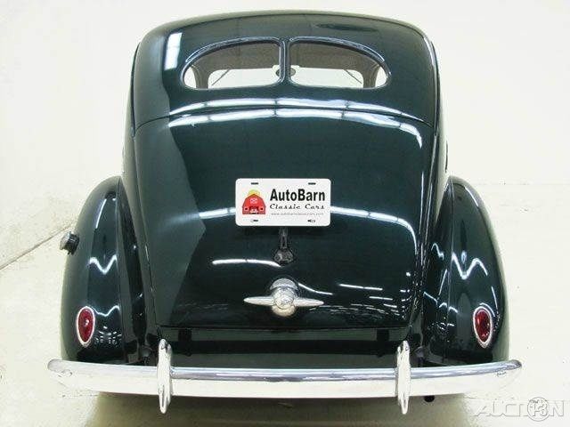 1938 Green Ford Deluxe Tudor