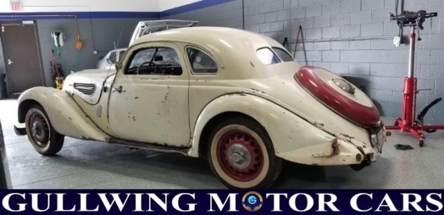 1939 White BMW 3-Series