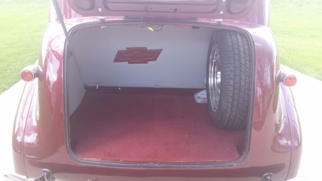 1939 Burgundy Chevrolet 2 door Sedan 2 Dr sedan