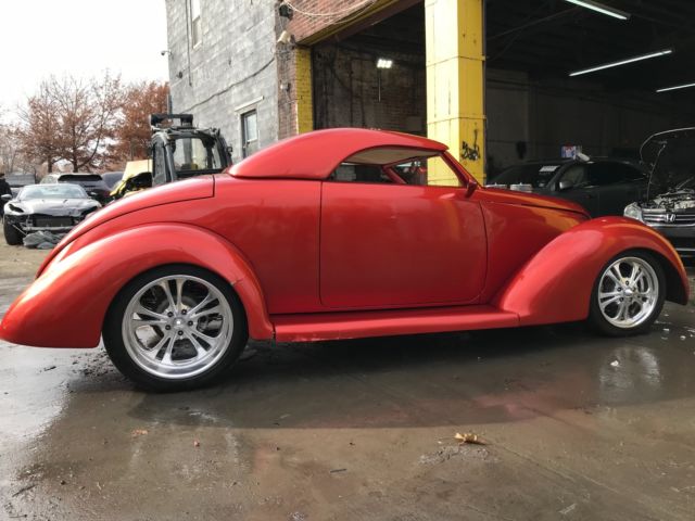1939 Orange Ford 2-Door   3window Convertible