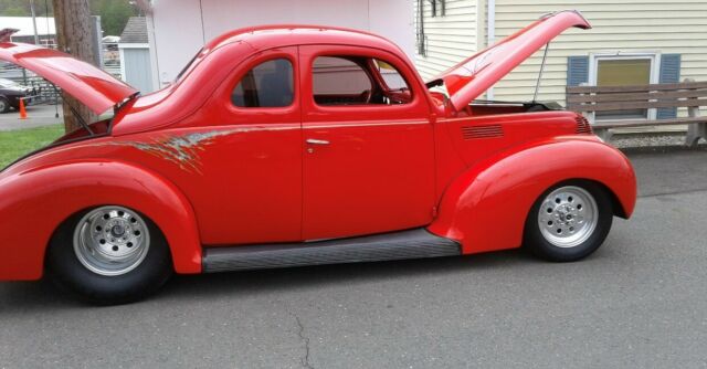 1939 Ford Deluxe Coupe
