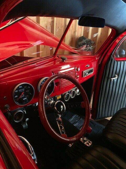 1939 Ford Deluxe Coupe