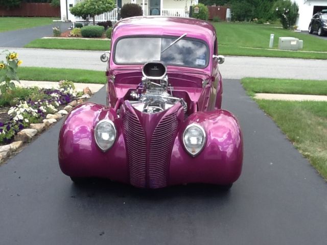 1939 MAUVE Ford DELUXE 2 DOOR