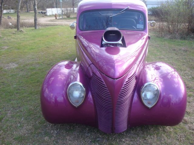 1939 MAUVE Ford DELUXE 2 DOOR