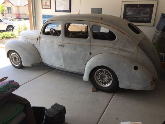 1939 Gray Ford Fordor 4 door sedan