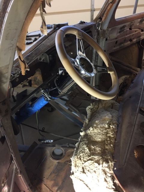 1939 Gray Ford Fordor 4 door sedan