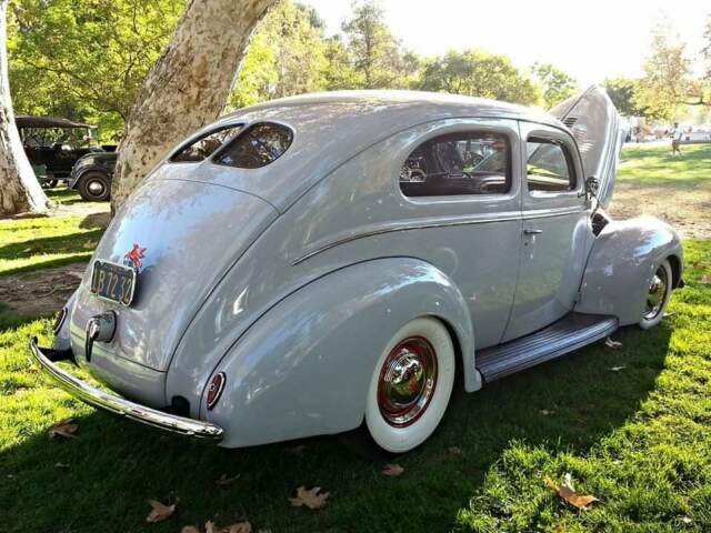 1939 Gray Ford Deluxe Tudor