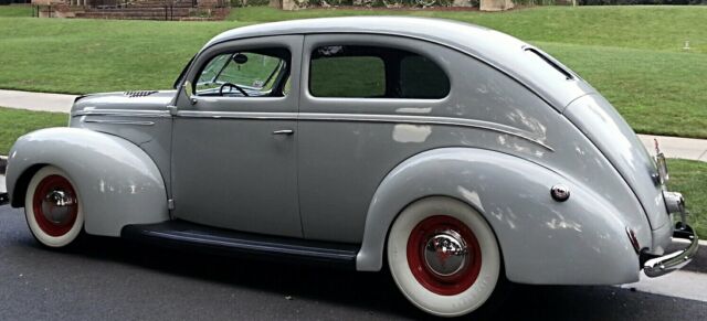 1939 Gray Ford Deluxe Tudor