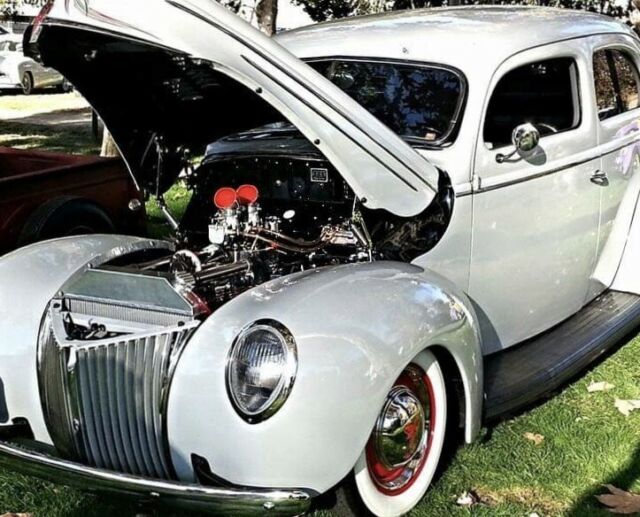 1939 Gray Ford Deluxe Tudor