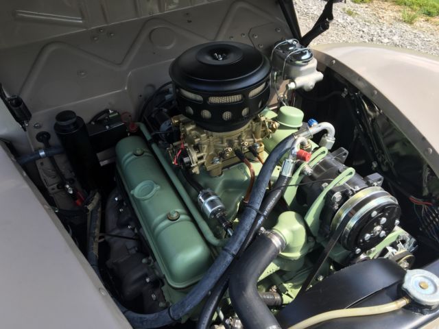 1939 Brown Ford Deluxe Convertible
