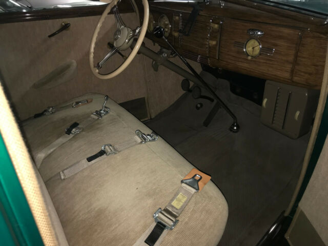 1939 Ford Deluxe Coupe