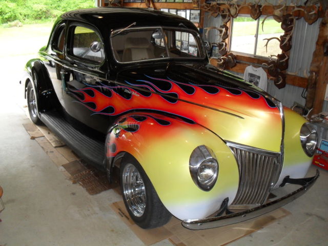 1939 Black Ford  Coupe Coupe