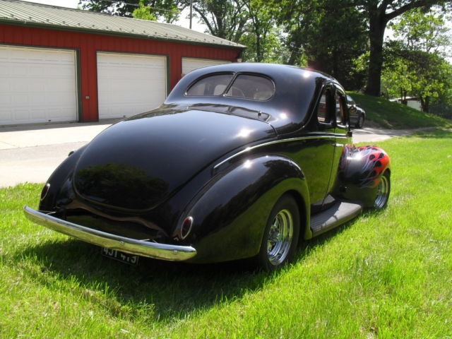 1939 Black Ford  Coupe Coupe
