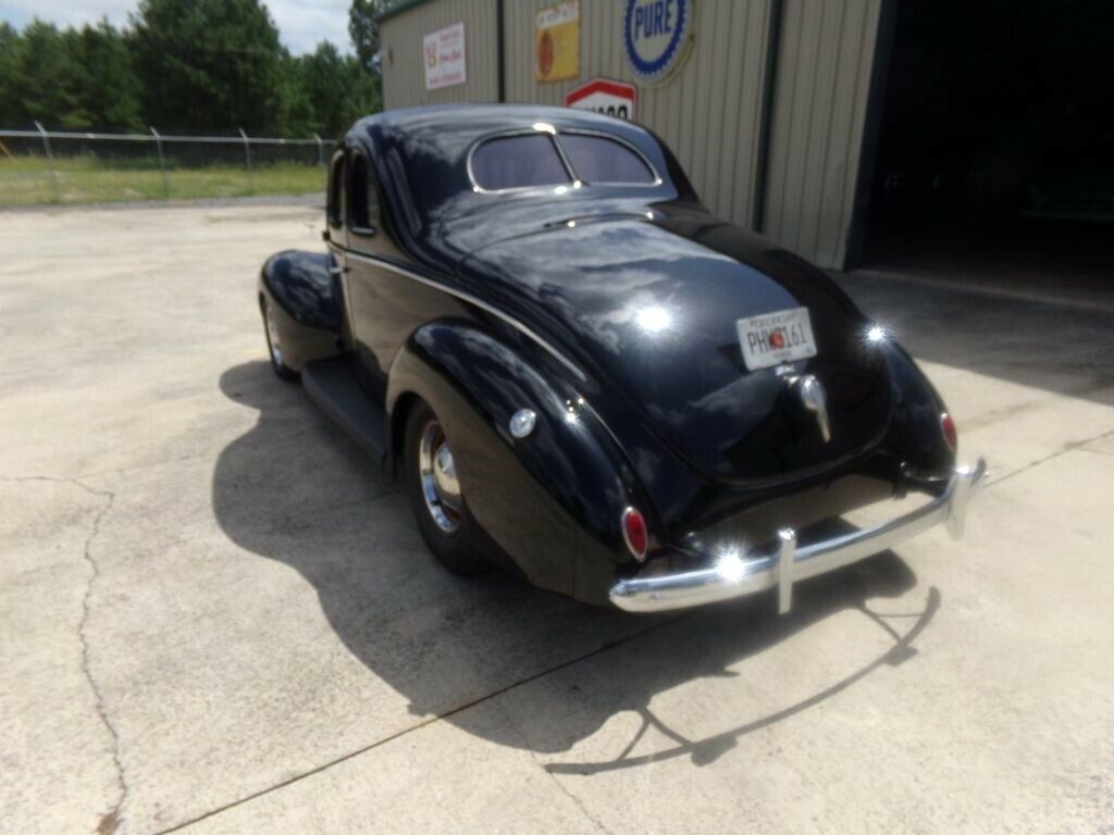 1939 Black Ford Deluxe Coupe Coupe