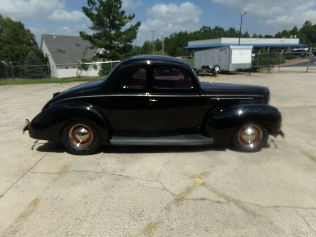 1939 Black Ford Deluxe Coupe Coupe