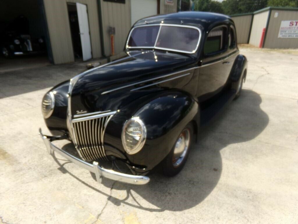 1939 Black Ford Deluxe Coupe Coupe