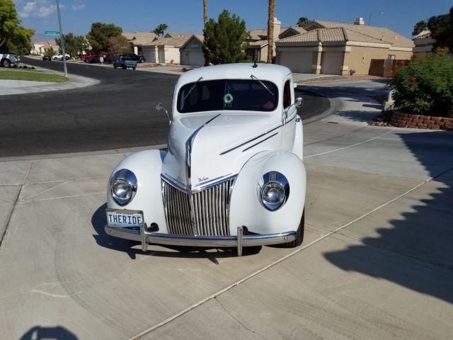 1939 White Ford Deluxe