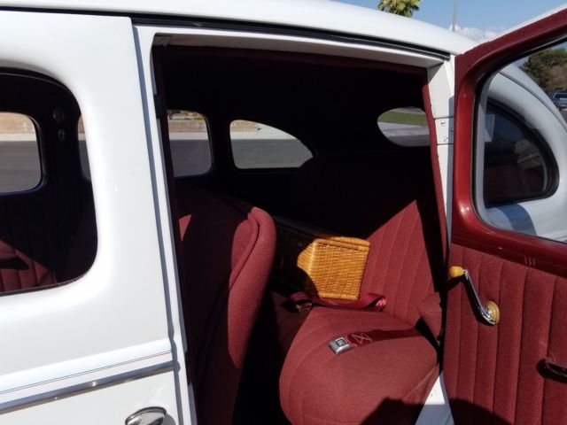1939 White Ford Deluxe