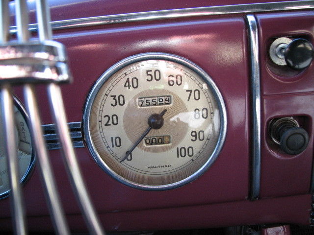 1939 Plum Ford SUPER DELUXE Sedan