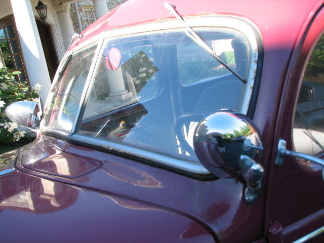 1939 Plum Ford SUPER DELUXE Sedan