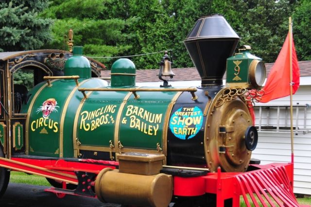 1939 Ford Trackless Train