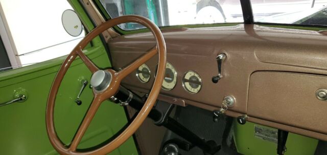 1939 Green and Black GMC Truck Flatbed