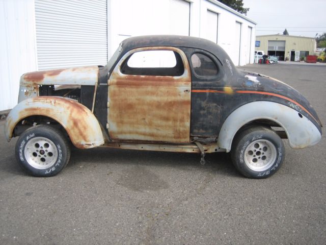 1939 PRIMER AND RUST Plymouth COUPE COPUE
