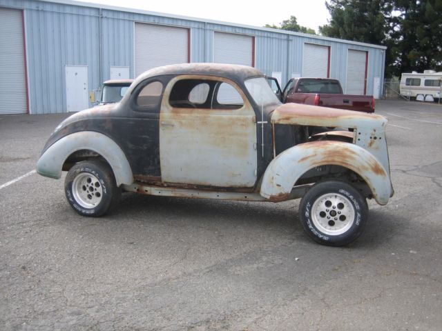 1939 PRIMER AND RUST Plymouth COUPE COPUE