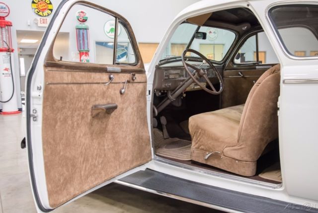 1940 White Oldsmobile Other Coupe