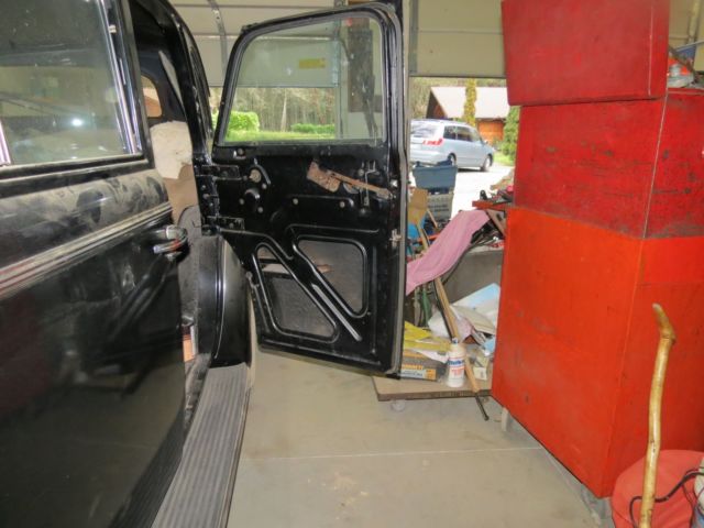1940 Black Buick Series 40 Extended Passenger Van