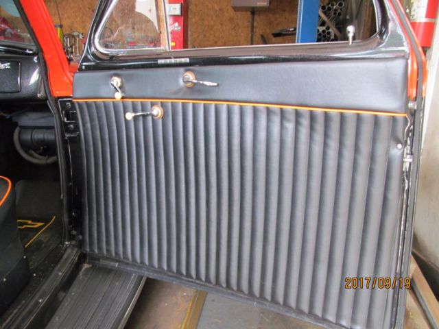 1940 Tangello orange/ metalic black Chevrolet coupe special De lux Coupe