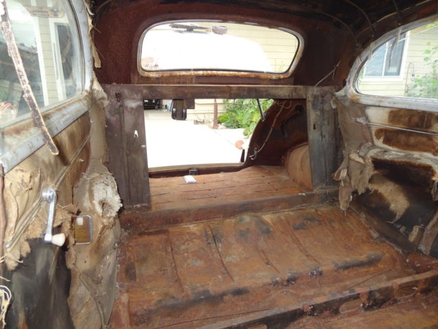 1940 Chevrolet town sedan