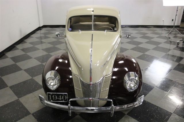 1940 Tan Ford Deluxe