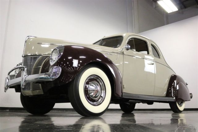 1940 Tan Ford Deluxe