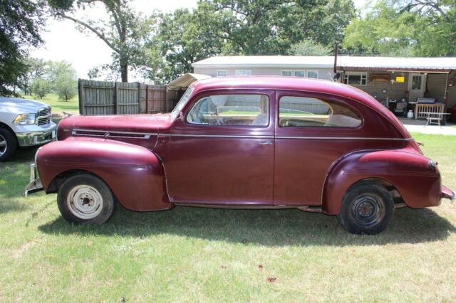 1940 Burgundy Dodge D-14 Sedan Sedan