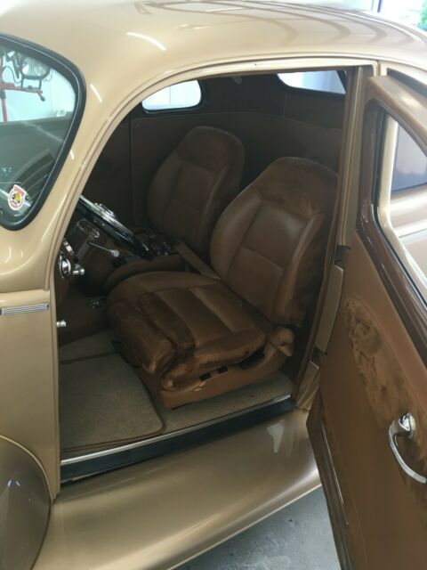 1940 Ford Deluxe Coupe